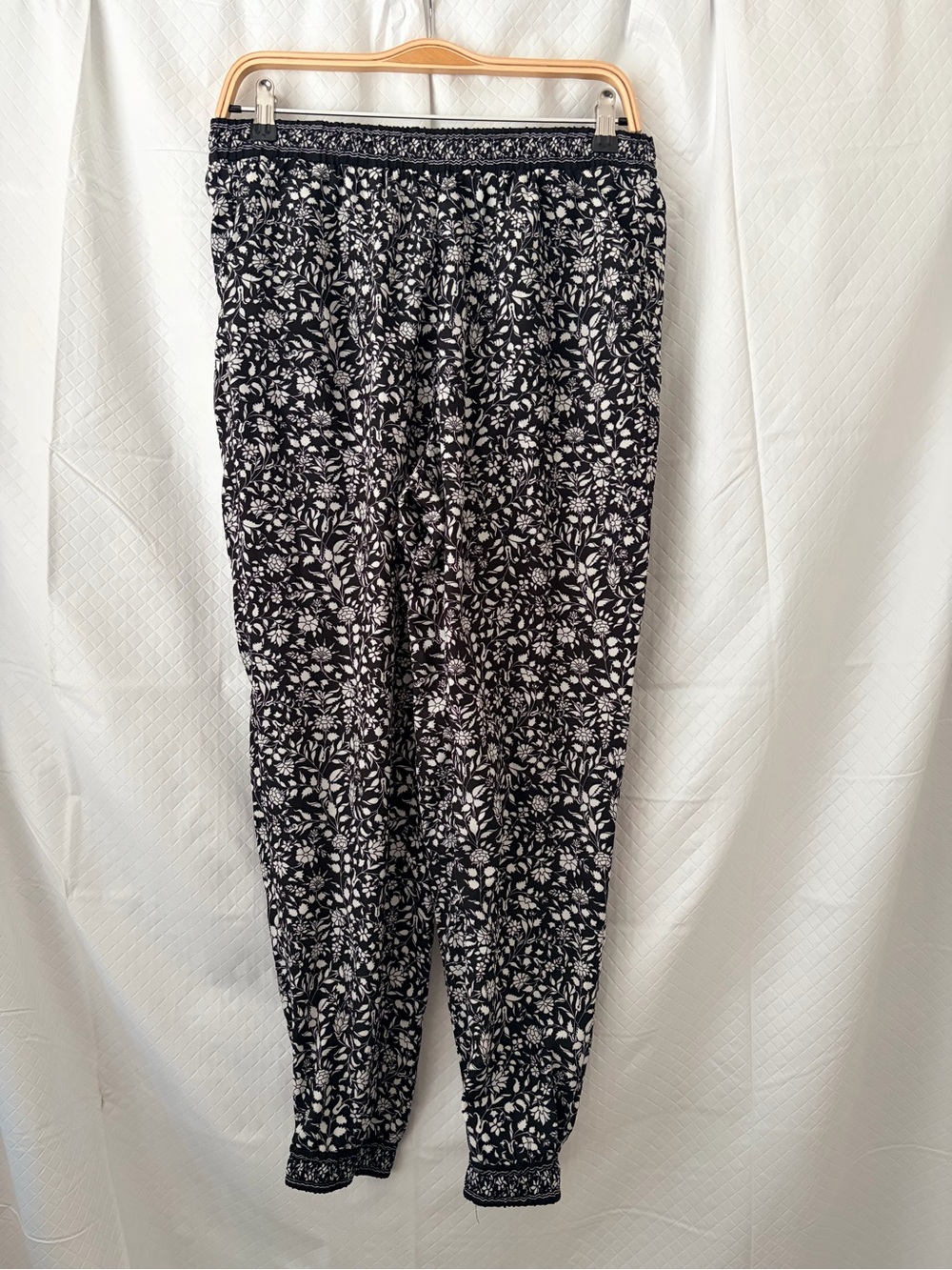 Max Edition Black & White Floral Jogger Pants